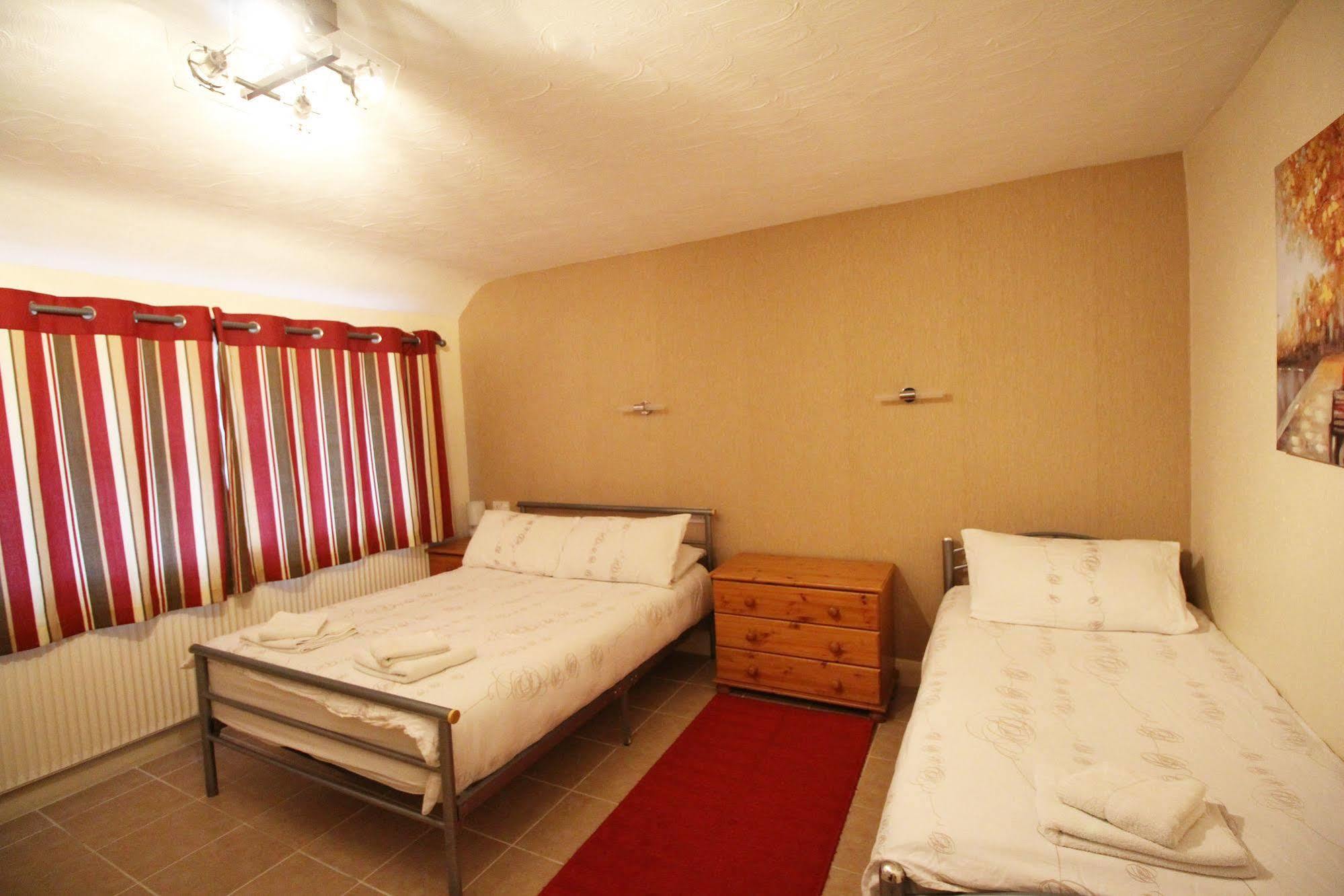 Flexistay Aparthotel Sutton Sutton  Dış mekan fotoğraf